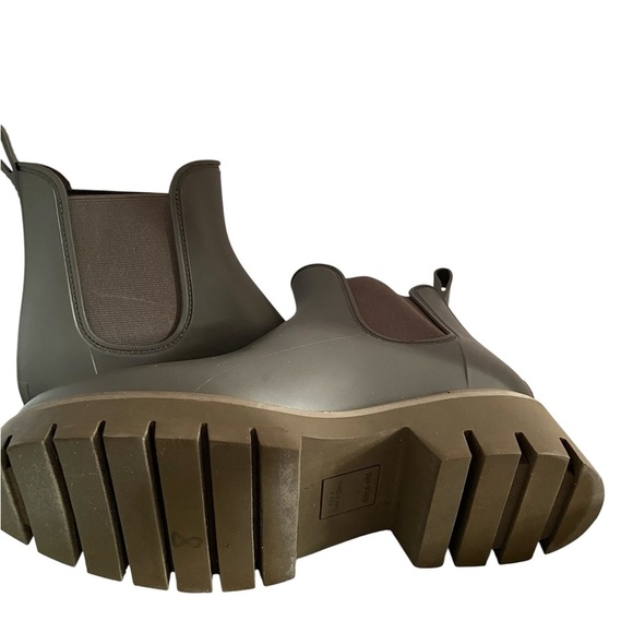 Dolce Vita Taupe Ankle Booties - Picture 4 of 5